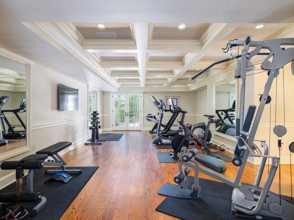 10 Cross Road, Darien CT 06820