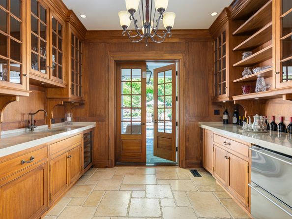10 Cross Road, Darien CT 06820