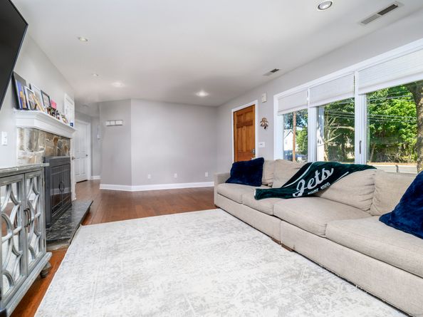 38 Saddle Road, Norwalk CT 06851