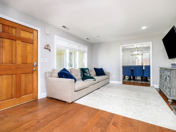 38 Saddle Road, Norwalk CT 06851