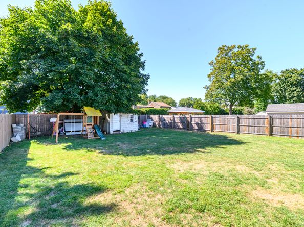 38 Saddle Road, Norwalk CT 06851