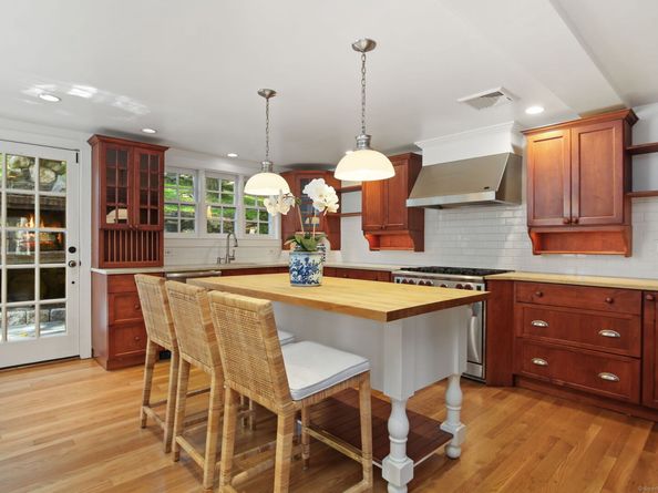 191 W Norwalk Road, Norwalk CT 06850