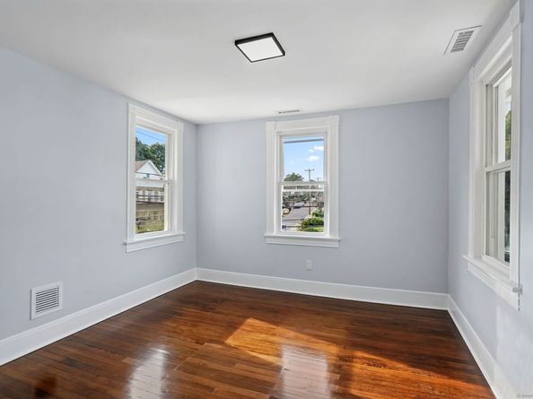 52 Lexington Avenue, Norwalk CT 06854