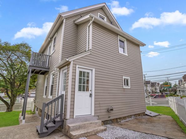 52 Lexington Avenue, Norwalk CT 06854