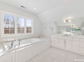 16 Robin Hood Lane, Easton CT 06612