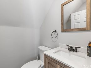 16 Robin Hood Lane, Easton CT 06612