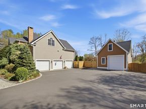 16 Robin Hood Lane, Easton CT 06612