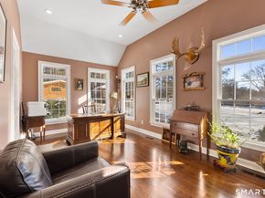 16 Robin Hood Lane, Easton CT 06612
