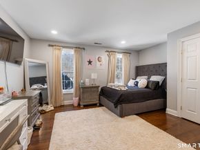 16 Robin Hood Lane, Easton CT 06612