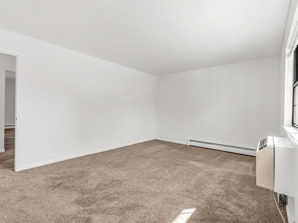 38 Enid Street APT B, Bridgeport CT 06606