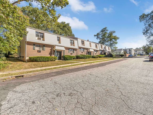 38 Enid Street APT B, Bridgeport CT 06606