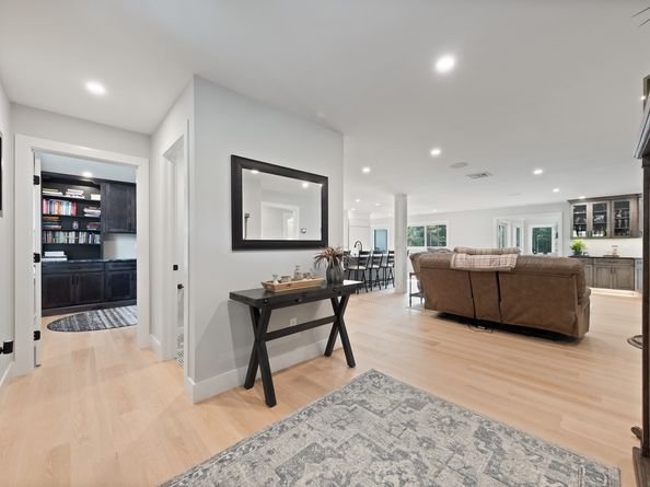 147a Middle River Road, Danbury CT 06811