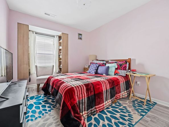 95 Columbus Place APT 6, Stamford CT 06907