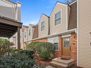 95 Columbus Place APT 6, Stamford CT 06907
