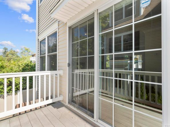 160 Glenbrook Road 4D, Stamford CT 06902