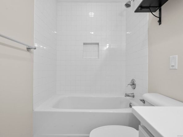 160 Glenbrook Road 4D, Stamford CT 06902