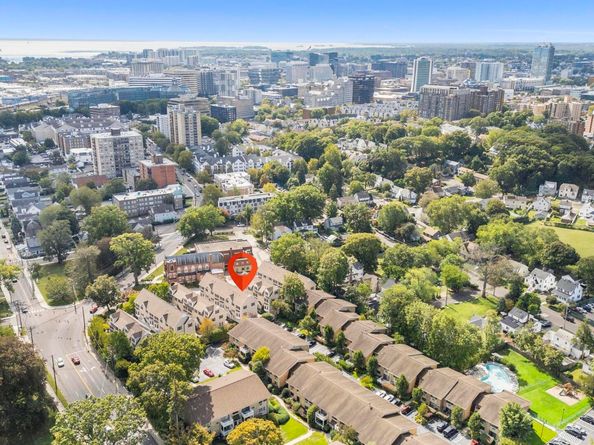 160 Glenbrook Road 4D, Stamford CT 06902