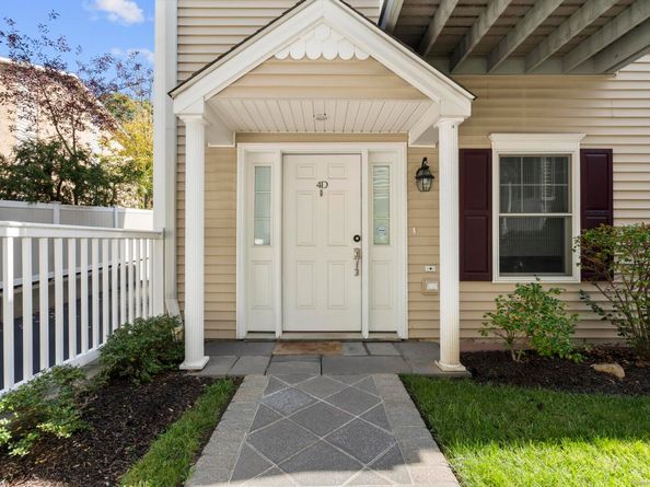160 Glenbrook Road 4D, Stamford CT 06902