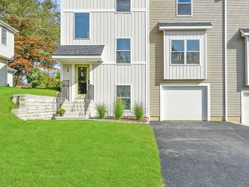 74 Soundview Avenue