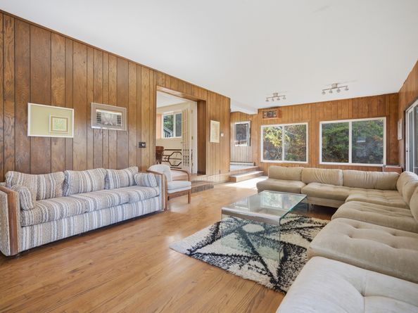 4 Alan Road, Danbury CT 06810