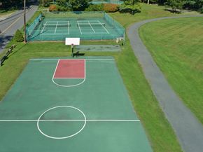 4 Alan Road, Danbury CT 06810