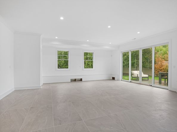 345 Reef Road C9, Fairfield CT 06824
