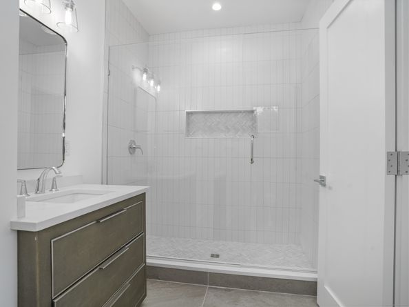 345 Reef Road C9, Fairfield CT 06824