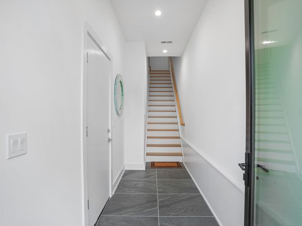 345 Reef Road C9, Fairfield CT 06824