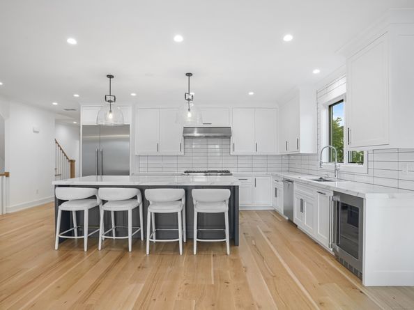 345 Reef Road C9, Fairfield CT 06824