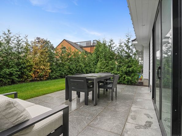 345 Reef Road C9, Fairfield CT 06824