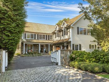 93 Mansfield Avenue