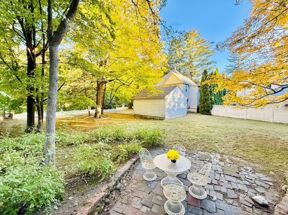 14 E Rocks Road, Norwalk CT 06851