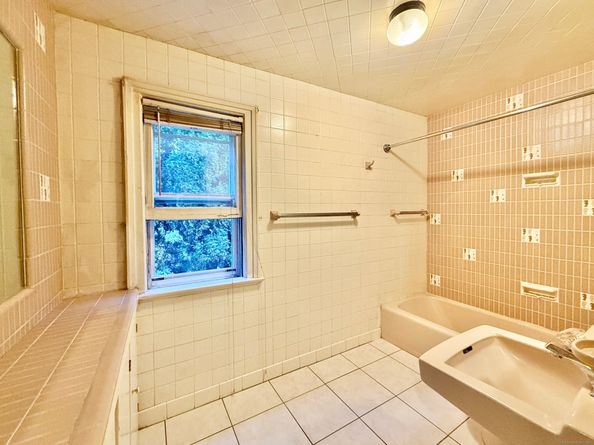14 E Rocks Road, Norwalk CT 06851