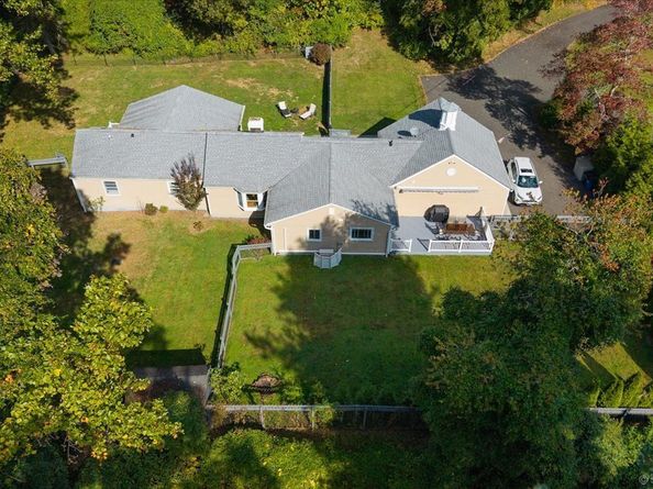 368 Den Road, Stamford CT 06903