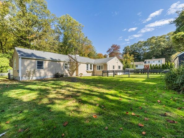 368 Den Road, Stamford CT 06903
