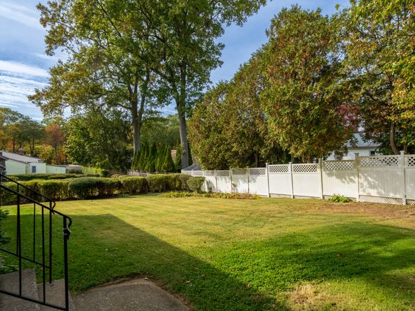 290 Hollywood Avenue, Stratford CT 06614