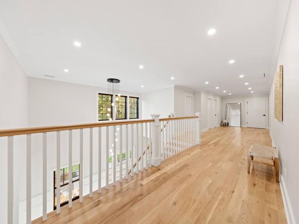 31 Gray Farms Road, Stamford CT 06905