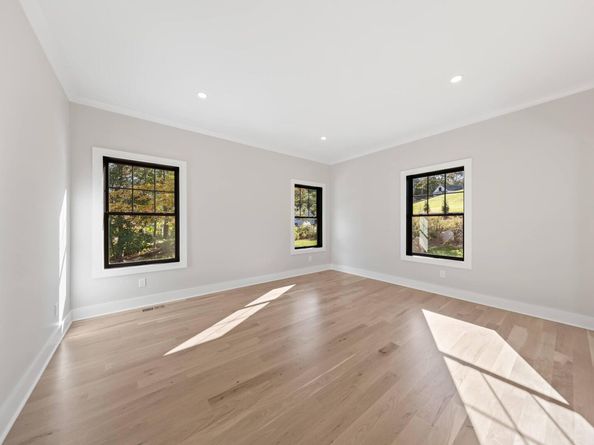 31 Gray Farms Road, Stamford CT 06905