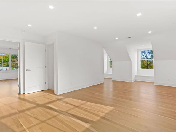 31 High Ridge Road, Fairfield CT 06825