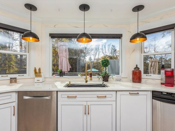 1 Rajcula Farm Road, Brookfield CT 06804