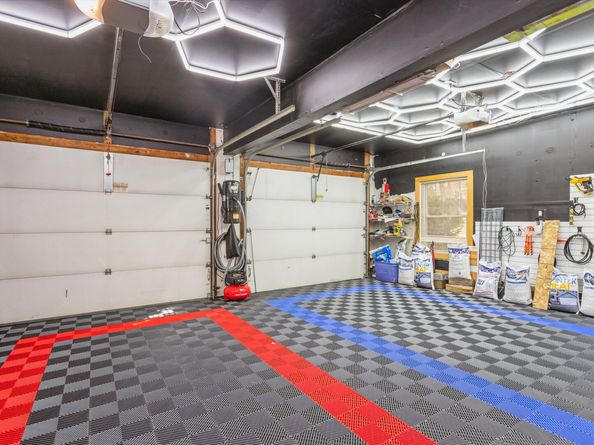 1 Rajcula Farm Road, Brookfield CT 06804