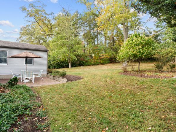 60 Winnepoge Drive, Fairfield CT 06825