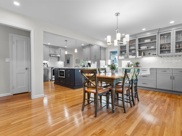 60 Winnepoge Drive, Fairfield CT 06825