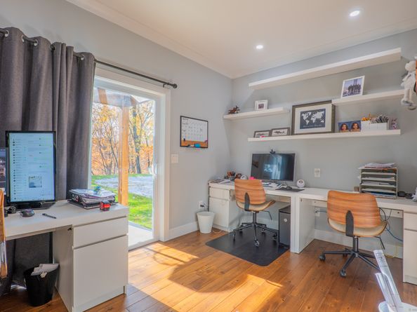 2 Evet Drive, New Fairfield CT 06812