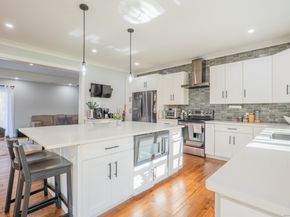 2 Evet Drive, New Fairfield CT 06812