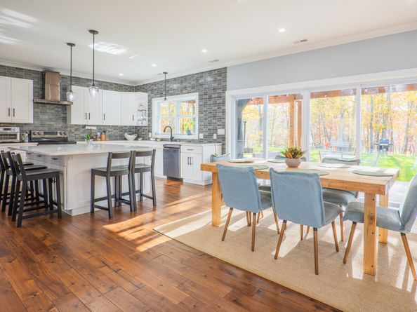 2 Evet Drive, New Fairfield CT 06812