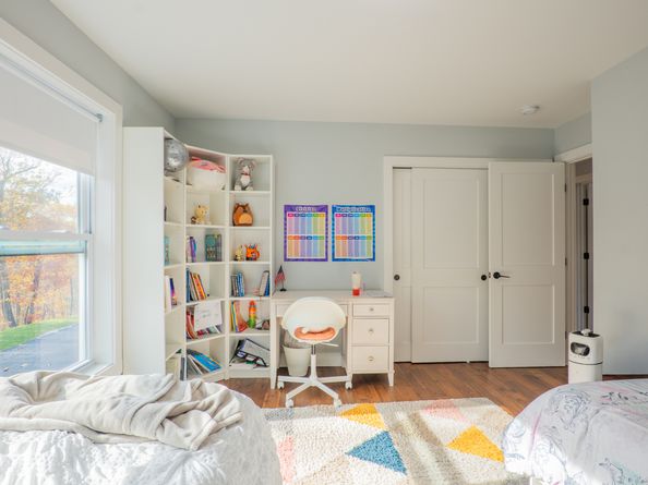 2 Evet Drive, New Fairfield CT 06812