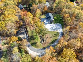 2 Evet Drive, New Fairfield CT 06812