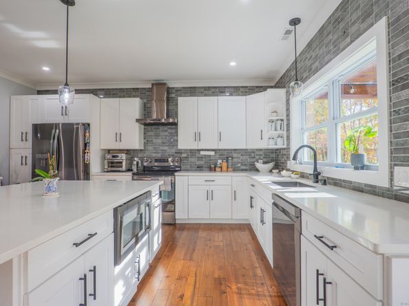 2 Evet Drive, New Fairfield CT 06812