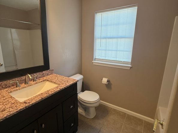 2612 North Avenue E2, Bridgeport CT 06604